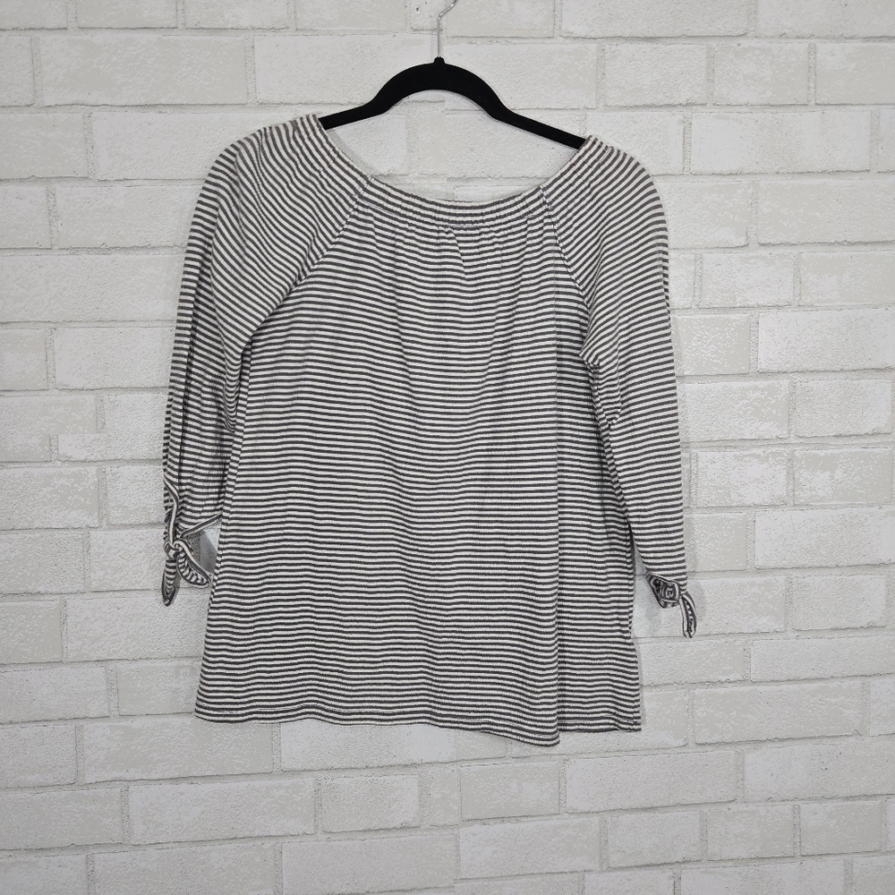 Maurices stripe off shoulder‎ long sleeve top